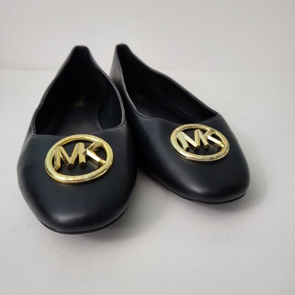MICHAEL KORS Shoes Womens 9 Black Ballet Flats MK Gold Logo Medallion Slip On - Picture 3 of 9